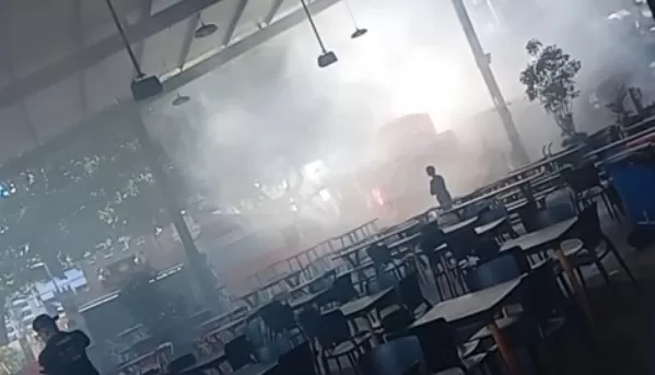 Food truck pega fogo na Jatiúca e mobiliza Corpo de Bombeiros