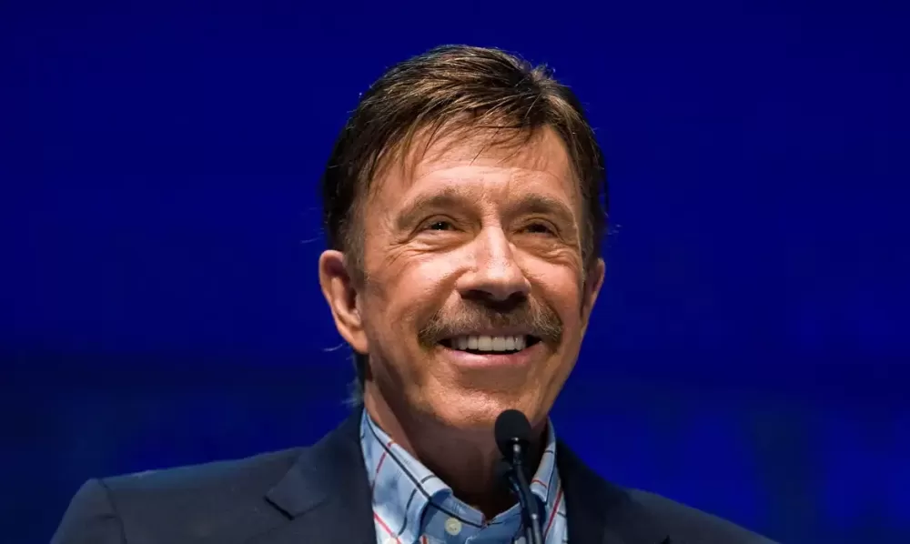 Chuck Norris, astro de filmes de ação e dos memes, morre aos 86 anos
