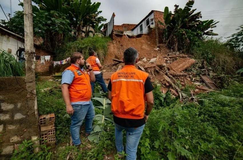 Período chuvoso começa e exige atenção redobrada em áreas de risco