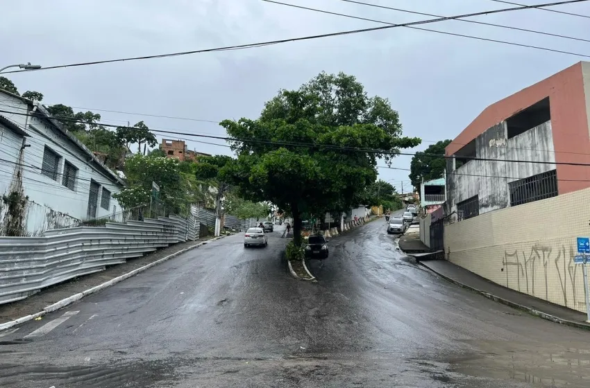 Ladeira José Cardoso é reaberta após conclusão de medidas preventivas