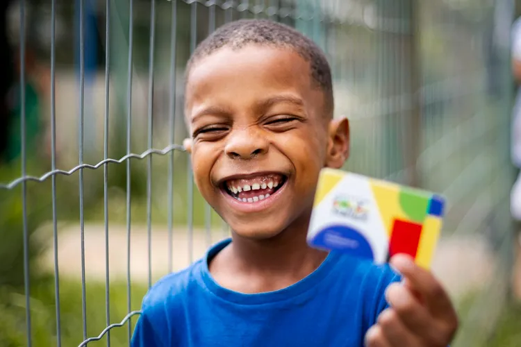 Caixa paga, nesta terça-feira (28), Bolsa Família a beneficiários com NIS de final 8