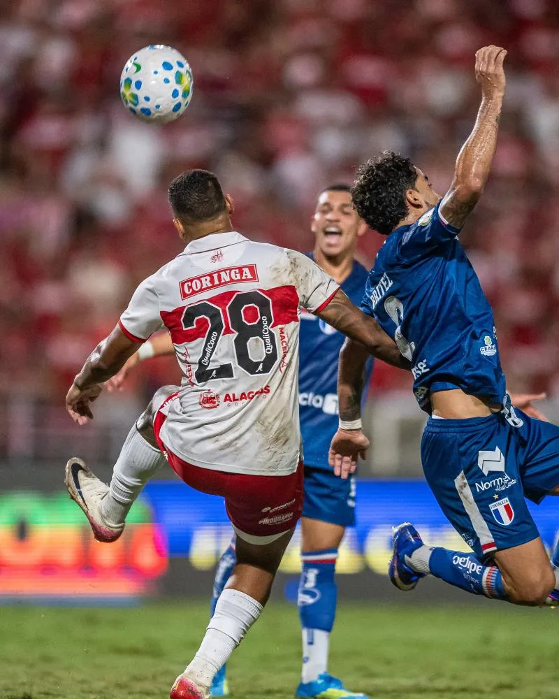 CRB vence o Sport, sai da zona de rebaixamento e tira invencibilidade do adversário
