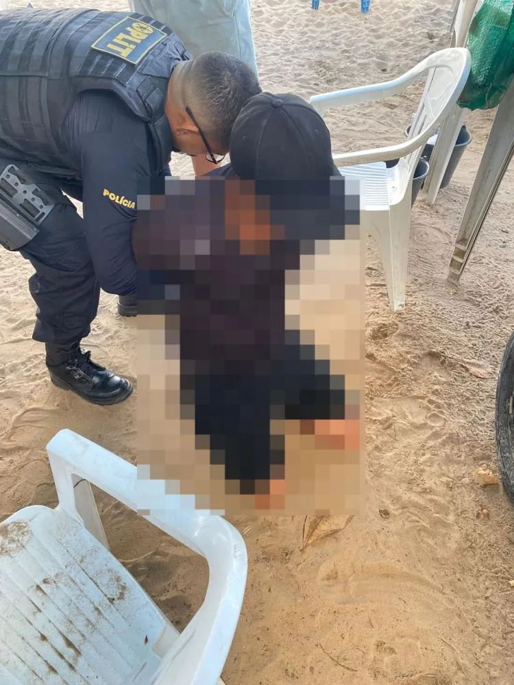 Polícia prende homem com mandado por violação de domicílio na Pajuçara