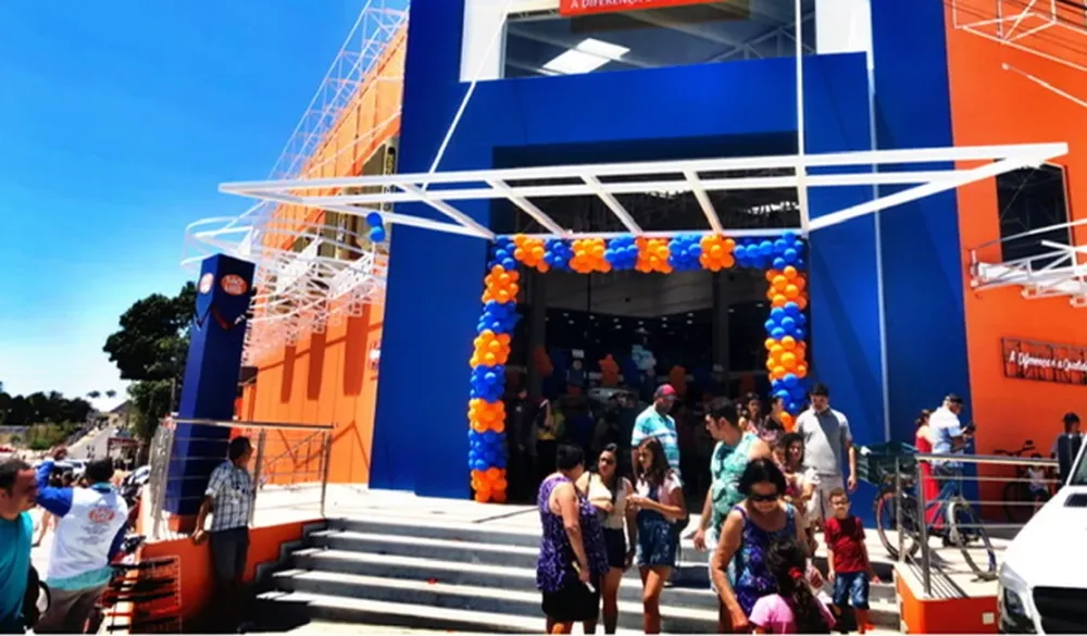 Supermercado em Arapiraca deve indenizar cliente que ingeriu sanduíche com larvas