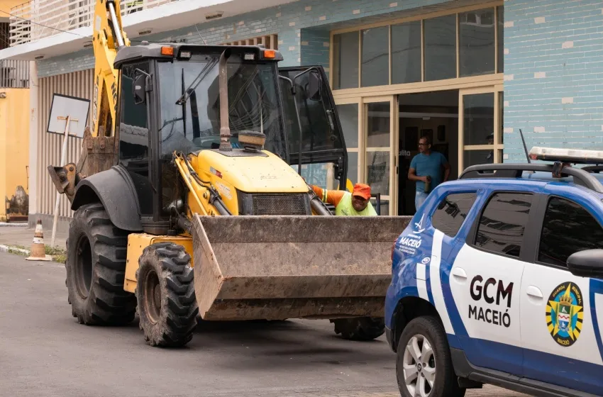 Prefeitura intervém em espaço que vinha sendo usado como ponto de drogas no Centro de Maceió