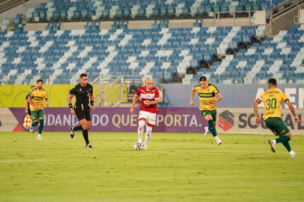 CRB sofre derrota de 2 a 0 em confronto com o Cuiabá