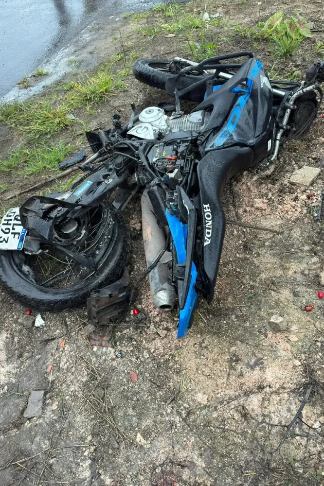 Motorista colide em motocicleta e uma mulher morre e outra fica ferida na AL-220