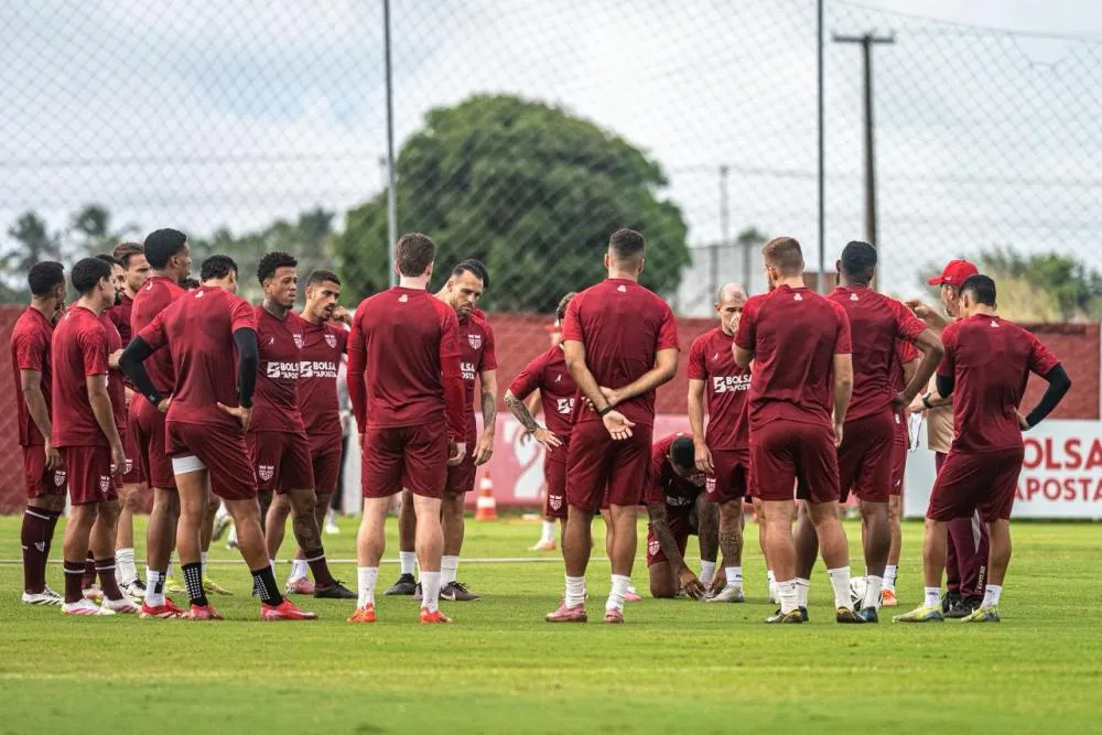 CRB finaliza preparação e embarca para duelo contra o Atlético Goianiense pela Série B