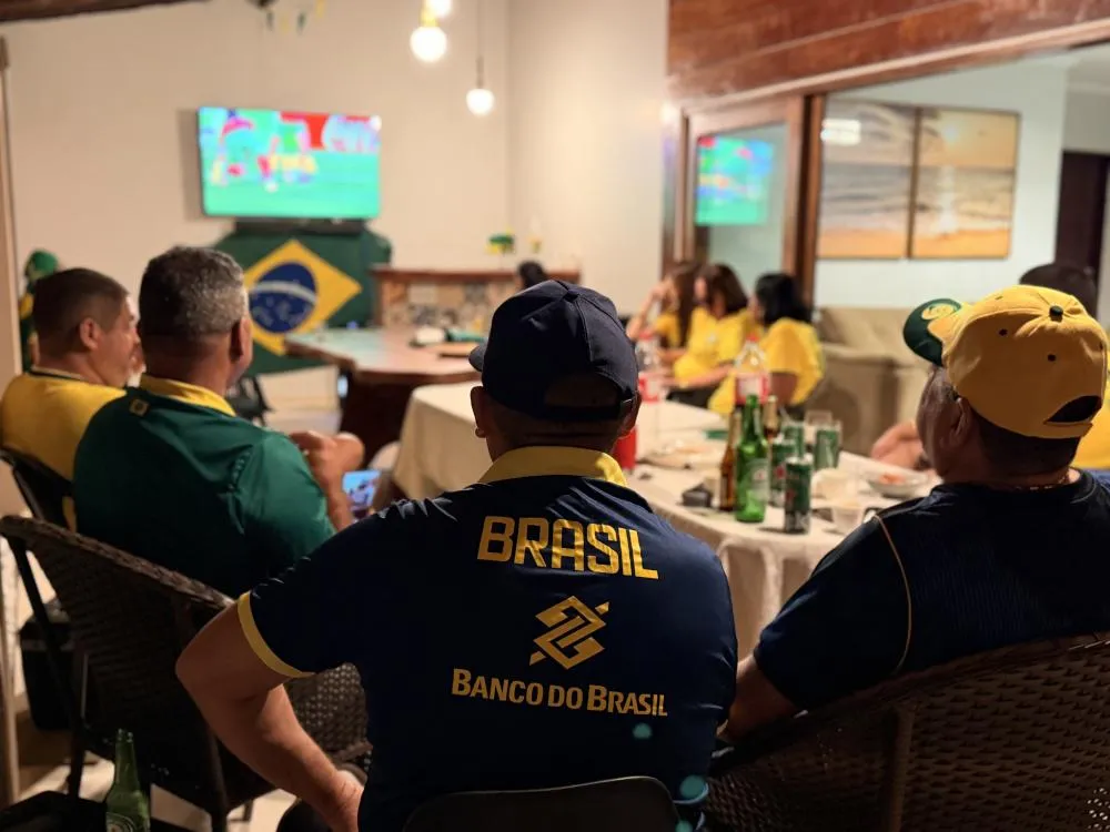 Estreia da seleção brasileira reúne famílias alagoanas para torcer e festejar