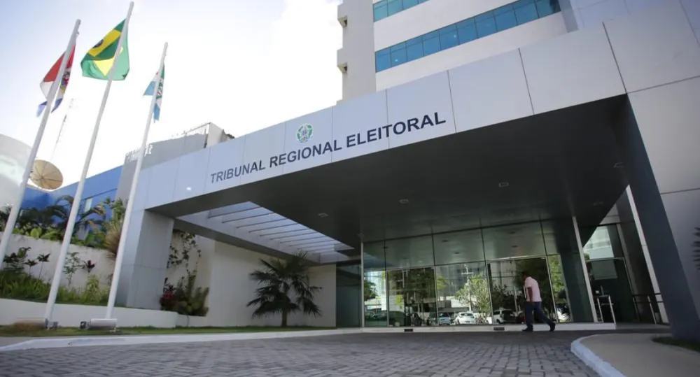 Nova pesquisa eleitoral sobre disputa ao governo é suspensa pelo TRE