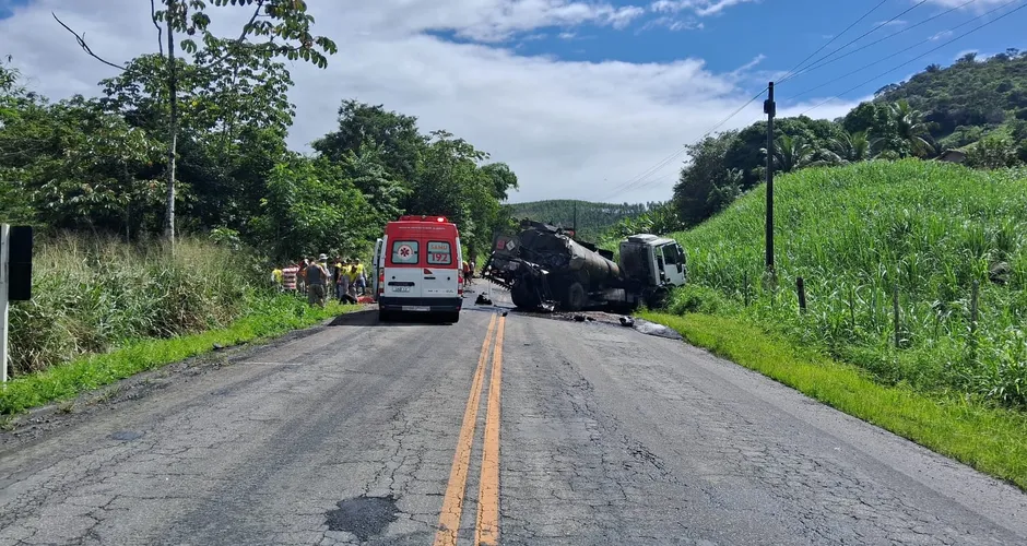 Acidente envolvendo pelo menos quatro veículos deixa feridos e uma pessoa morta