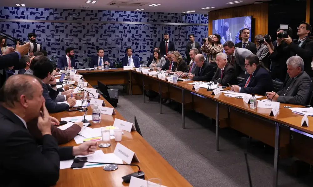 Governo retira urgência do fim da escala 6x1 e destrava pauta