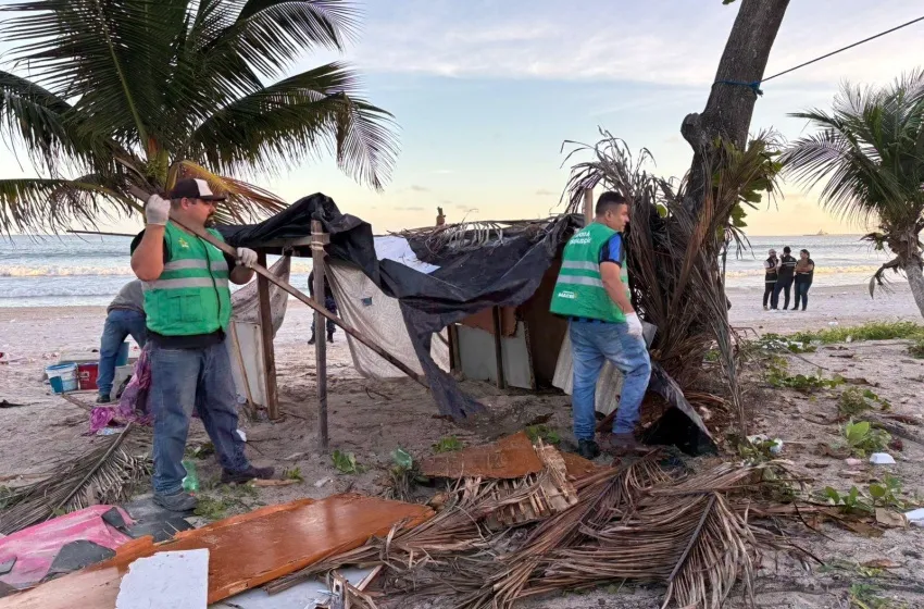Prefeitura retira estruturas irregulares e fogueiras na Praia da Avenida
