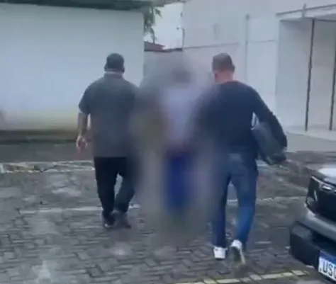 Polícia Civil e Receita Federal prendem homem com 4,7 kg de maconha em entrega vigiada