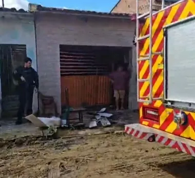 Casa de suspeito de matar o ex-sogro é atingida por incêndio em São Miguel dos Campos