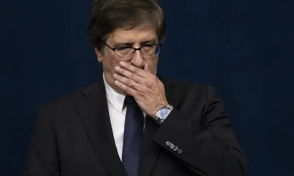 Gonet diz que não vê falta grave no caso da arma de Bolsonaro 