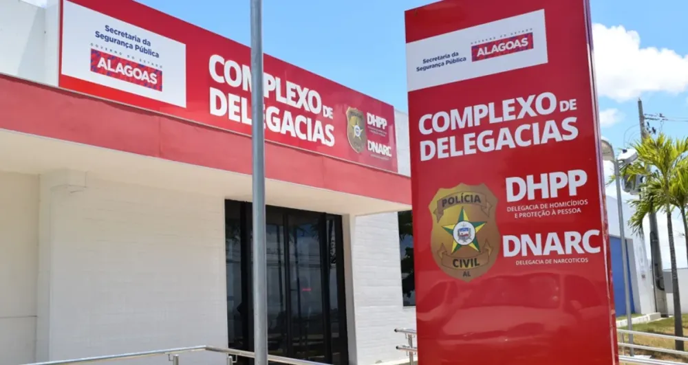 Mulher é suspeita de esfaquear o marido no pescoço no bairro de Cruz das Almas, em Maceió