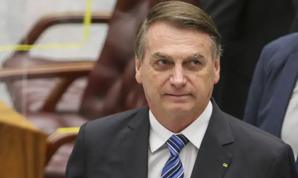 Exército entrega armas de Bolsonaro à PF
