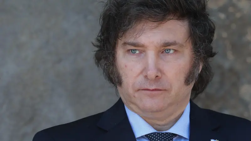 Moraes nega pedido para Javier Milei visitar Bolsonaro em casa