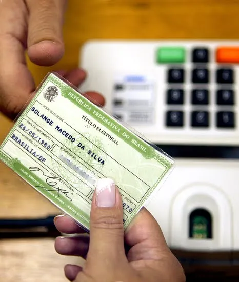 Disponibilizada consulta aos locais de votação com vagas para voto em trânsito 