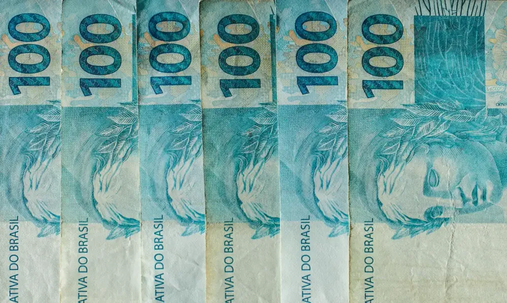Caixa paga Bolsa Família de julho a beneficiários com NIS de final 4