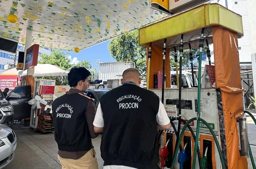 Procon Maceió fiscaliza postos de combustíveis após aumento da gasolina