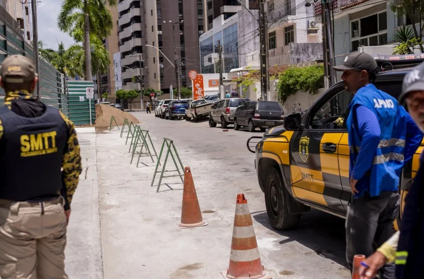 Mais de 700 cones utilizados irregularmente para reservar vagas em Maceió são recolhidos