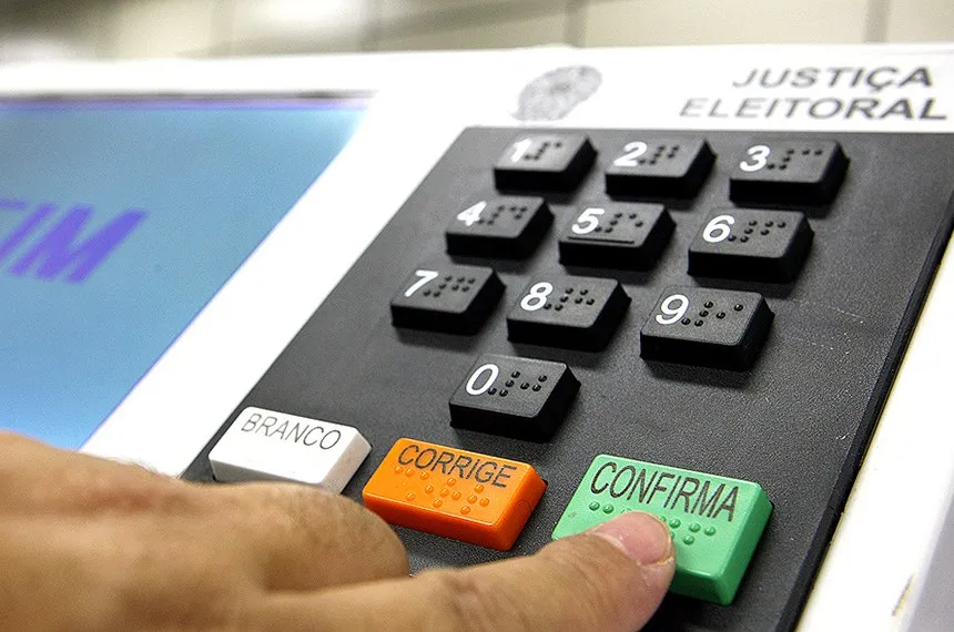 Faltam 5 dias para o fim do prazo para solicitar o voto em trânsito
