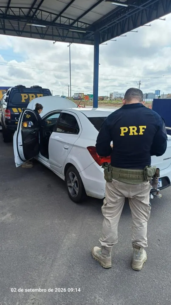 PRF recupera veículo com sinais de adulteração e registro de roubo, em São Miguel dos Campos