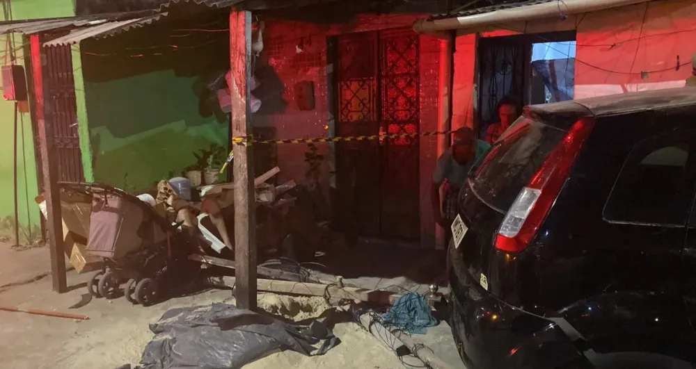 Motorista invade casa, atropela criança e é espancado até a morte