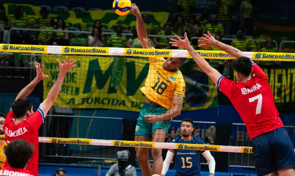 Brasil vence Chile na estreia pelo Sul-Americano de vôlei masculino
