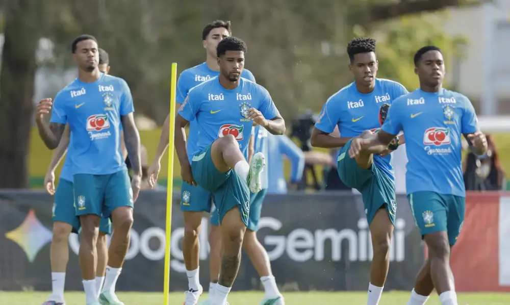 Ancelotii comanda 1º treino com grupo completo na Austrália