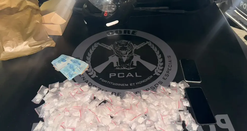 Polícia prende jovem por tráfico de drogas na Cidade Universitária