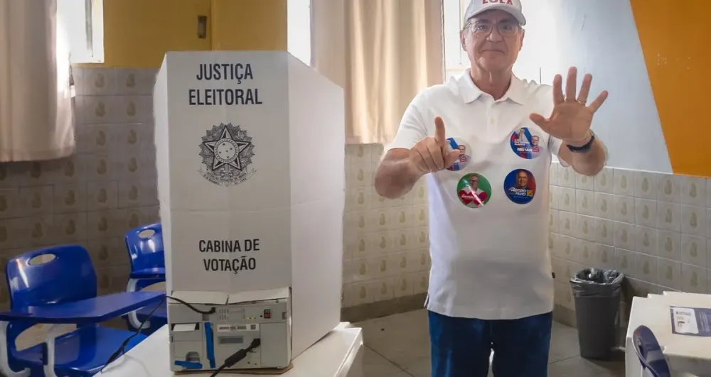 Renan Calheiros fala de experiência durante votação