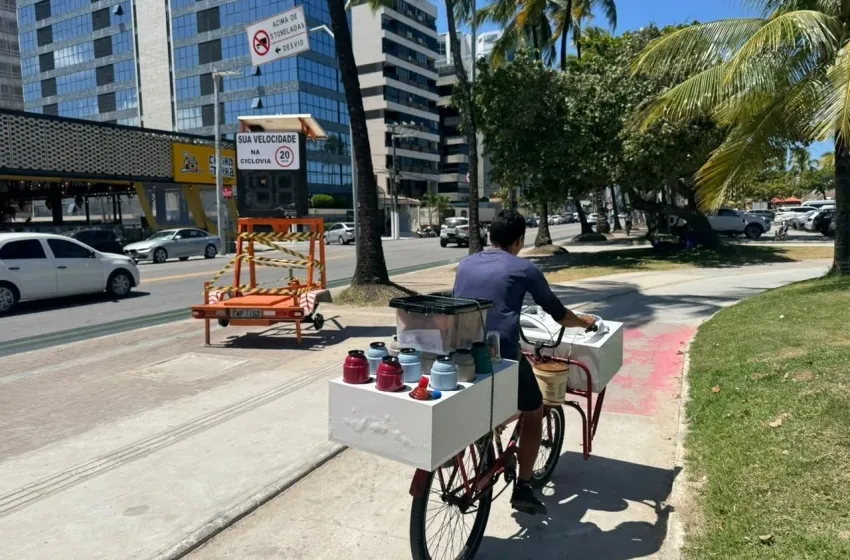 Controladores de velocidade educativos são instalados na ciclovia da orla de Maceió