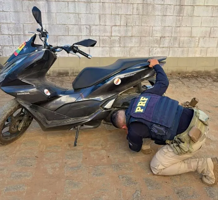 PRF prende homem por receptação e adulteração de sinal identificador de moto, em Palmeira dos Índios