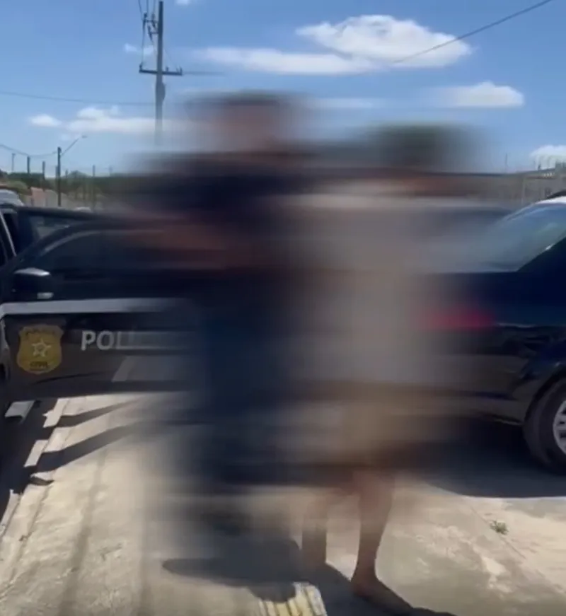Polícia prende professor suspeito de crimes sexuais contra adolescentes em Porto Real do Colégio