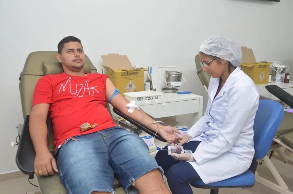 Hemoal faz coleta de sangue e cadastro de medula óssea em centro universitário nesta terça (27)