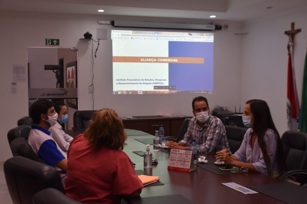 Com Assessoria